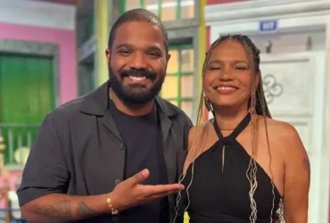 Rio de Janeiro (RJ) 21/03/2025 - Arlindinho homenageia o pai Arlindo Cruz no programa Samba na Gamboa, da TV Brasil. Frame TV Brasil