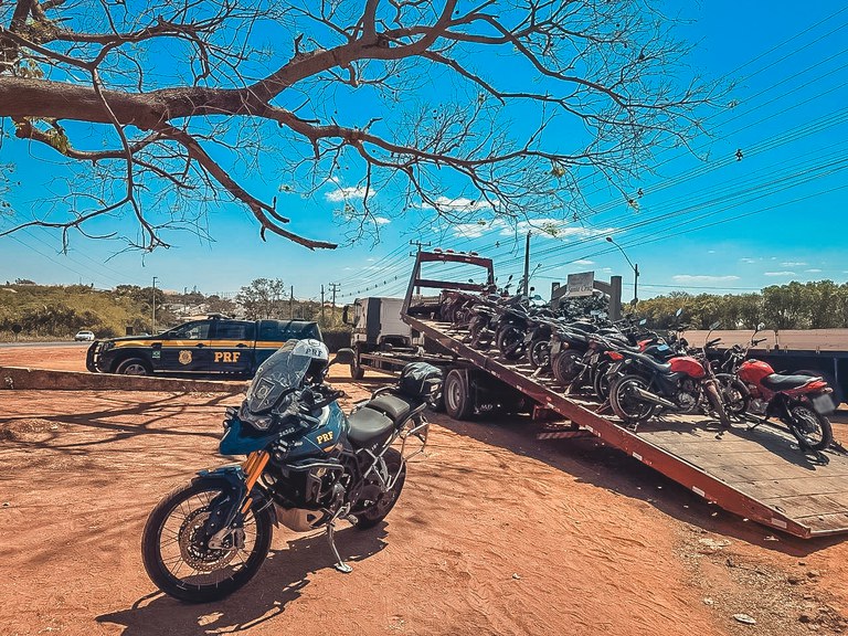 Operação Cavalo de Aço da PRF apreende 108 motos em Rondonópolis MT