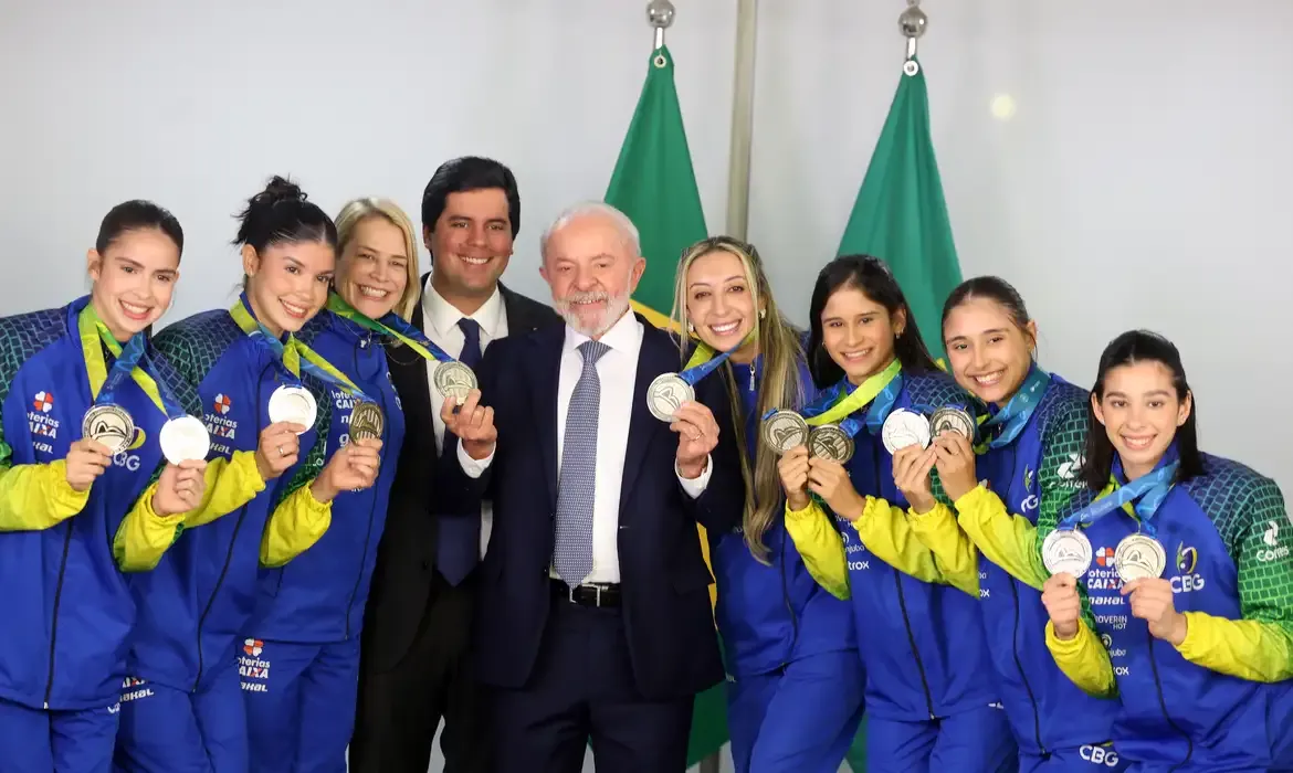 Lula anuncia universidade dos esportes para desenvolvimento nacional