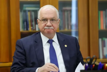 Edson Fachin assume presidência do STF com Alexandre de Moraes como vice