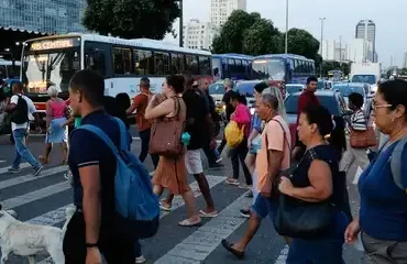 Ditadura: famílias de 63 vítimas recebem atestados de óbito corrigidos