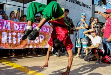 Hip hop conquista espaço global sem perder sua essência de luta