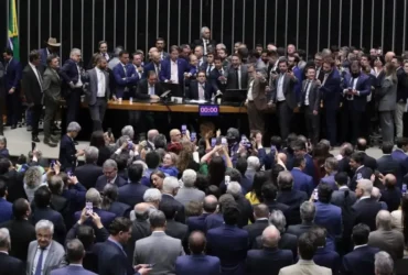 06/8/2025 - Hugo Motta preside sessão plenária após obstrução do plenário da Câmara dos Deputados por parlamentares de oposição