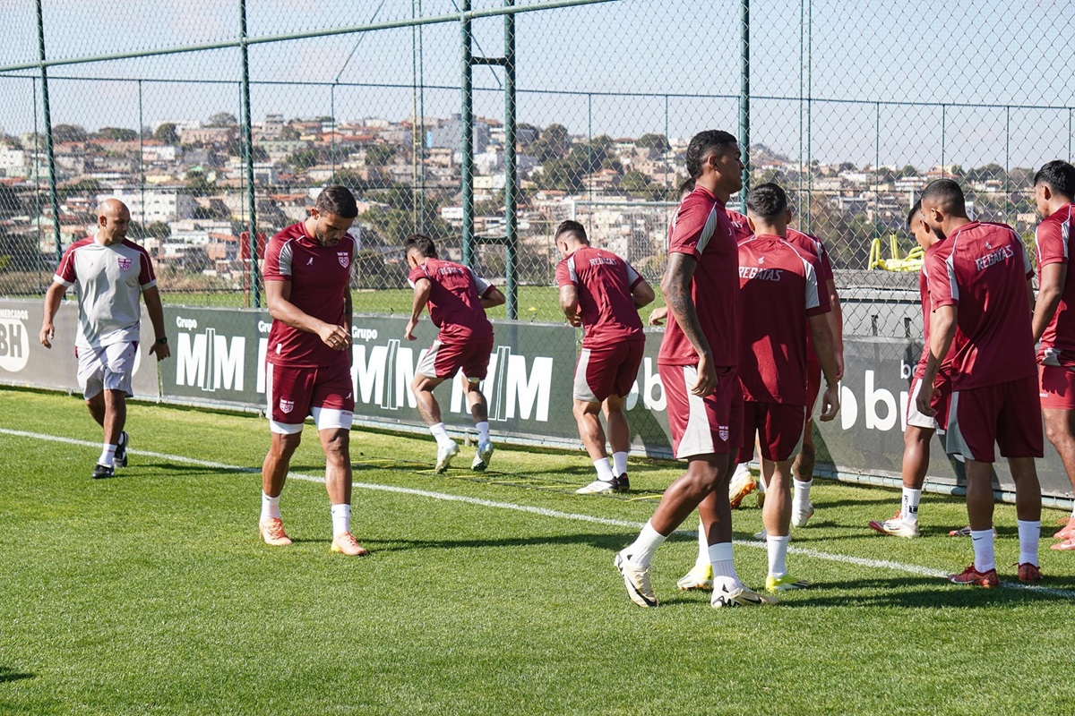 CRB x Paysandu: onde assistir, escalações e detalhes da 24ª rodada da Série B. Imagem: @luccamorais_