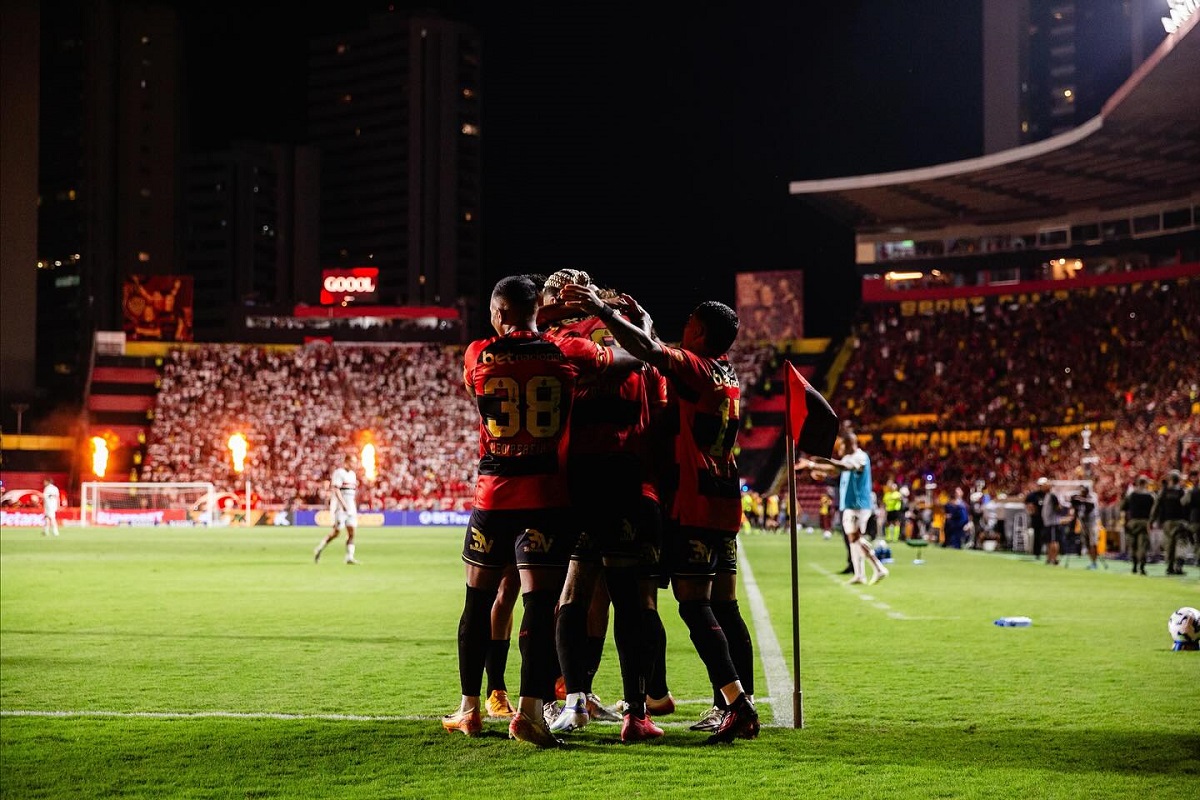 Palmeiras x Sport: onde assistir ao vivo, escalações e tudo sobre o jogo do Brasileirão. Imagem: @paulopaivafoto @sportrecife