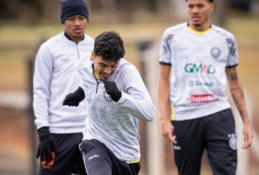 Operário x Avaí: onde assistir ao vivo, escalações e detalhes da Série B 2025. Imagem: @victoria.sellares • OFEC