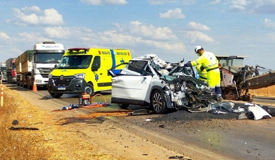 Colisão na BR-163 em Nova Mutum deixa um morto e um ferido
