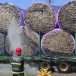 Corpo de Bombeiros controla incêndio em carreta com carga de algodão em Mato Grosso