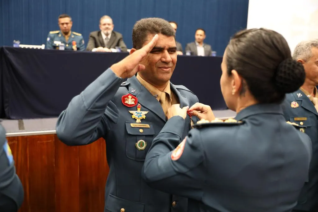 Corpo de Bombeiros celebra 61 anos com homenagens e entrega de medalhas