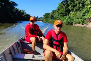 Bombeiros resgatam corpo encontrado por pescador às margens do Rio São João