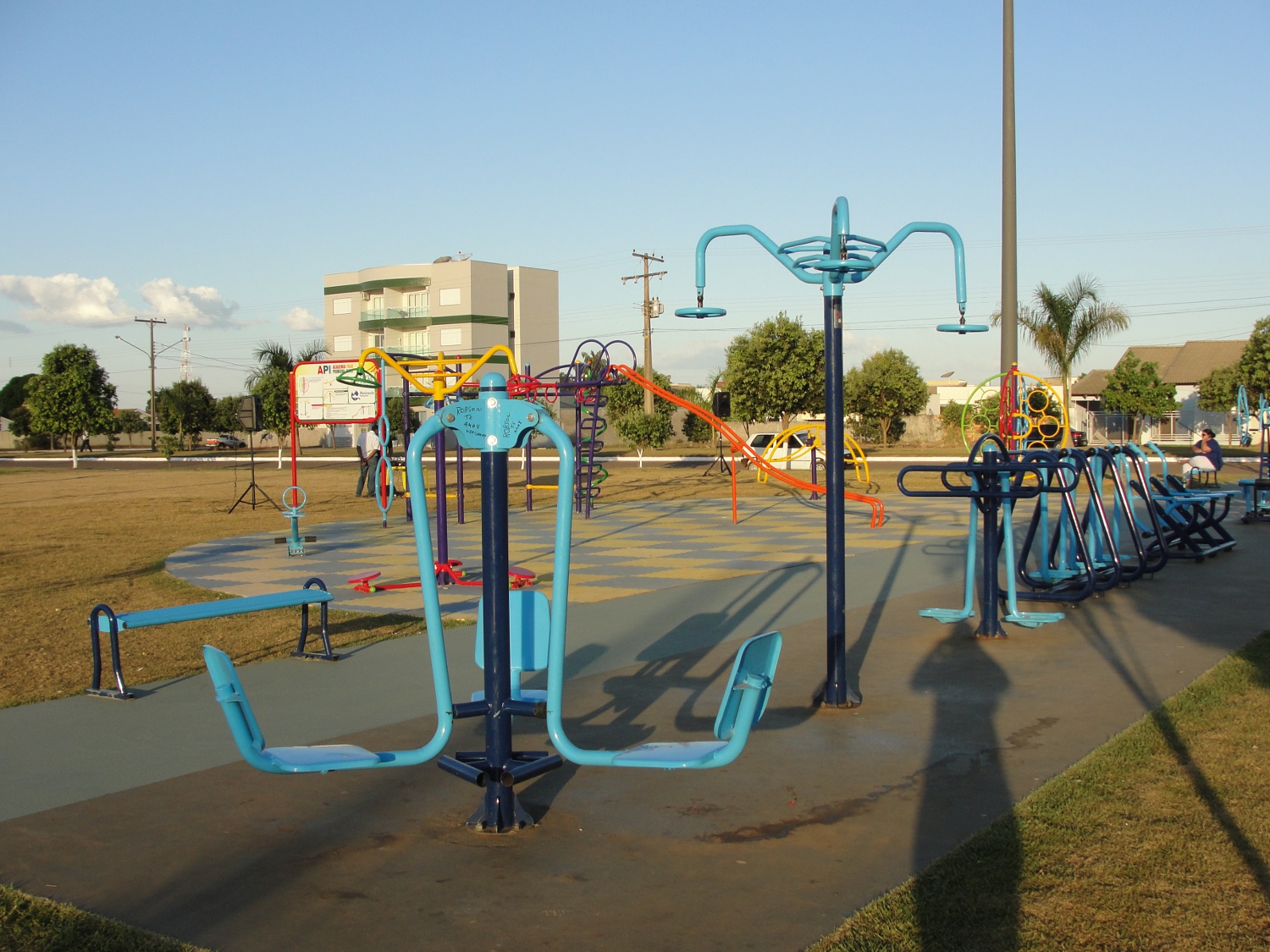 Praça no bairro Bandeirantes é interditada após casos de irritação na pele em Lucas do Rio Verde