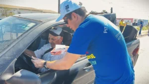 Ação educativa de trânsito na rodovia Mário Andreazza, em Várzea Grande