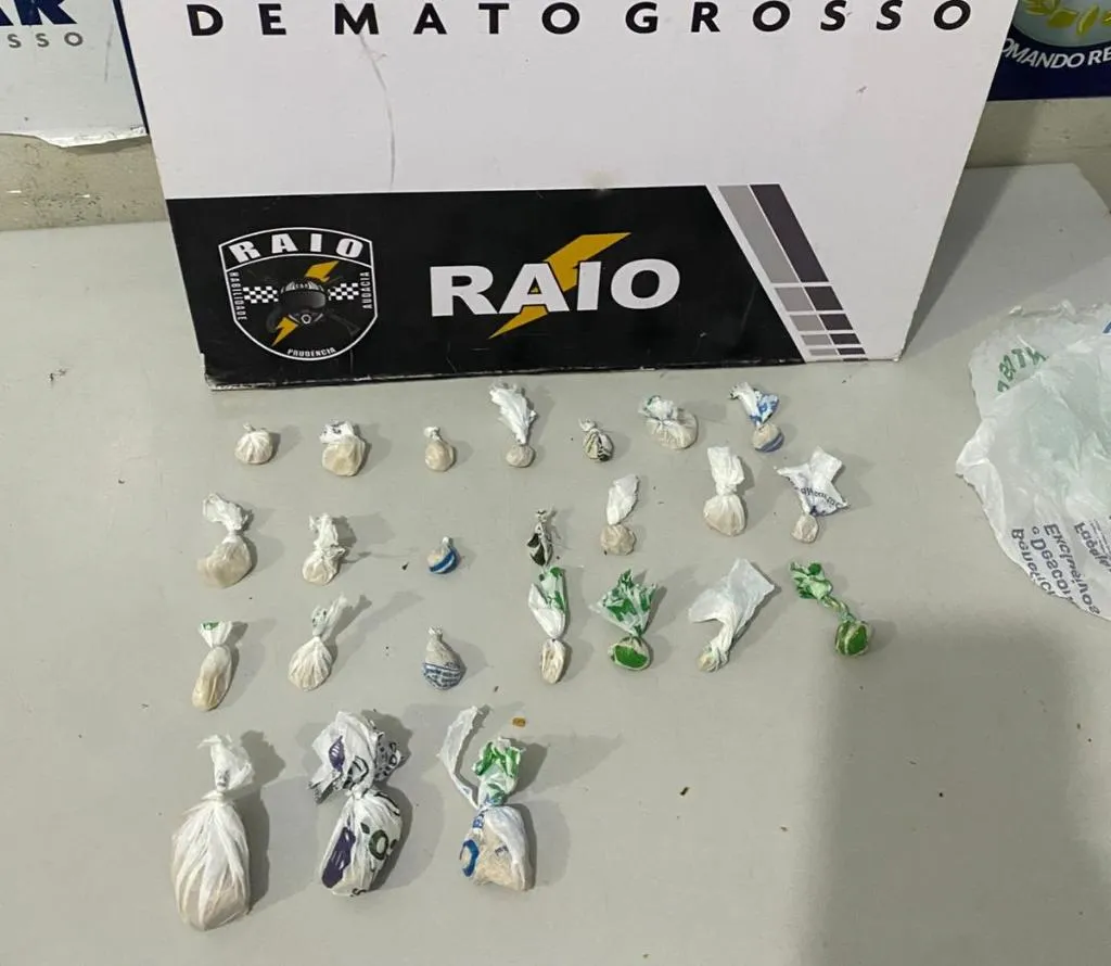 Prisão por tráfico resulta na apreensão de drogas em Cuiabá