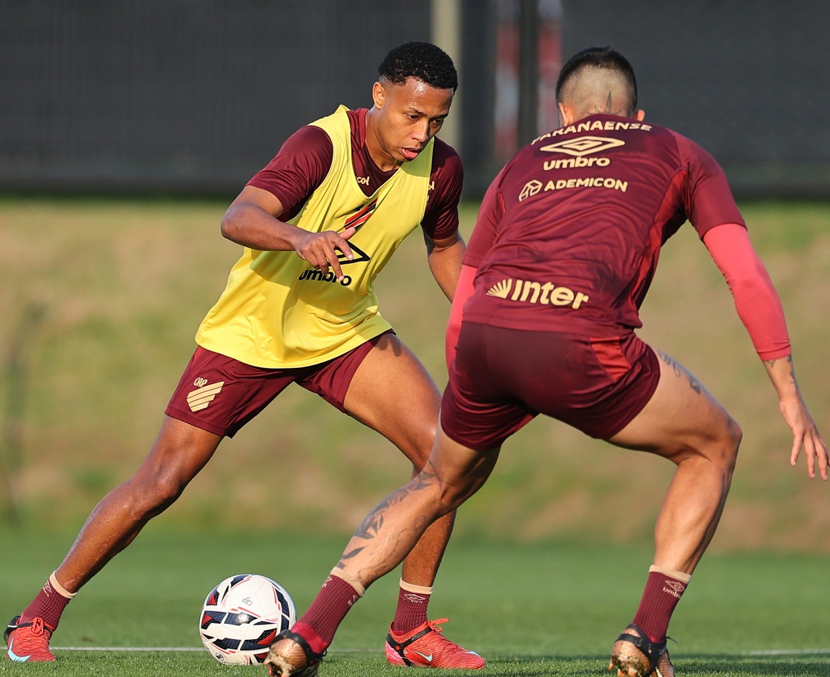 Criciúma x Athletico-PR: onde assistir, escalações e clima para o duelo da Série B 2025. Imagem: Duda Matoso athletico.com.br