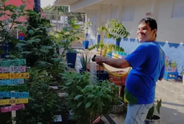 Feirinha de ervas medicinais em Cuiabá valoriza saberes tradicionais na educação especial