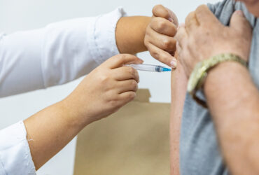 UBSs Cerrado e Jaime Seiti Fujii estarão abertas no fim de semana para atender a população e ampliar a cobertura vacinal no município