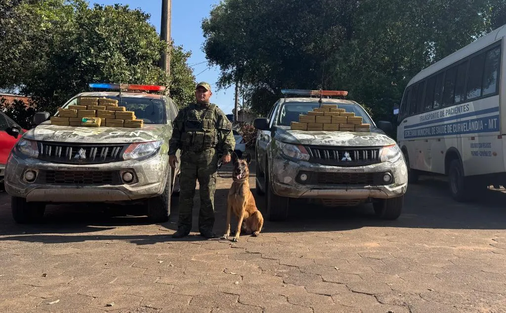 Gefron apreende 50 quilos de pasta base de cocaína em micro-ônibus no interior