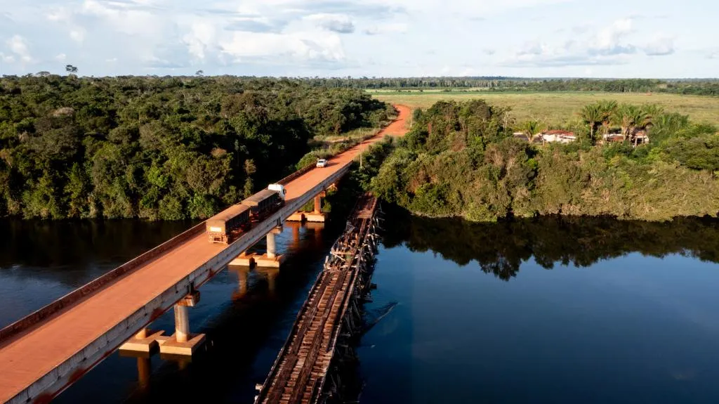 Ponte sobre o Rio Sangue em Juara