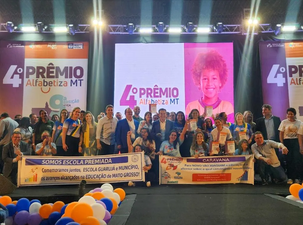 Alfabetiza MT premia 100 escolas com R$ 5 milhões e reconhece estudantes e professores