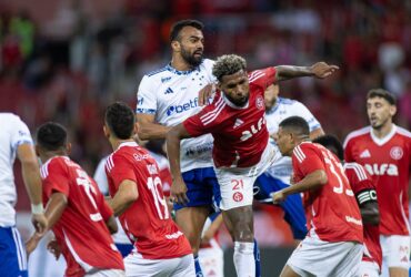 Cruzeiro x Internacional: onde assistir escalações do confronto pelo Brasileirão 2025. Imagem: Lucas Bubols/Cruzeiro