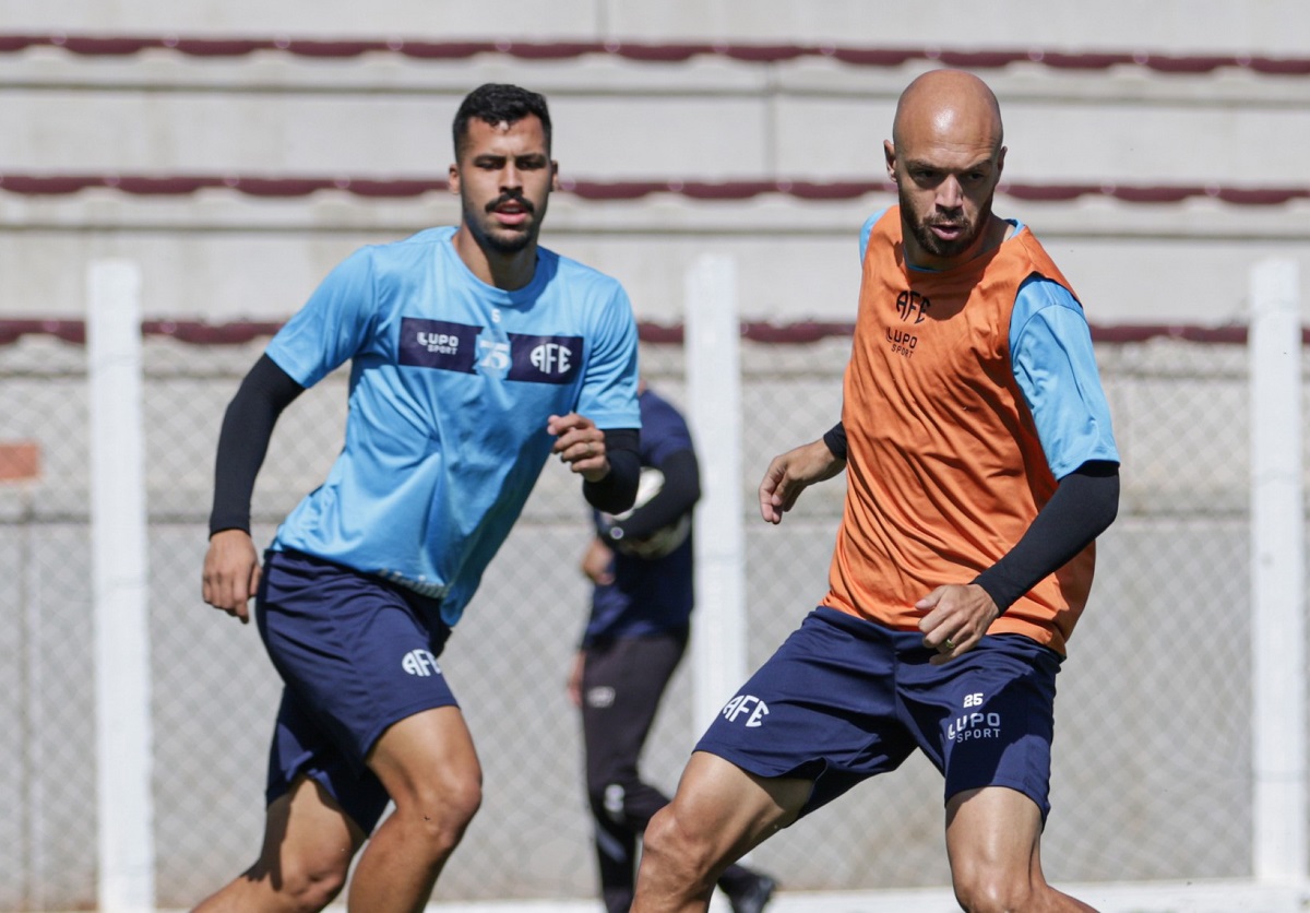 Ferroviária x Volta Redonda: onde assistir, escalações e tudo sobre o duelo da Série B. Imagem: Luis Miguel Ferreira Ferroviária SAF