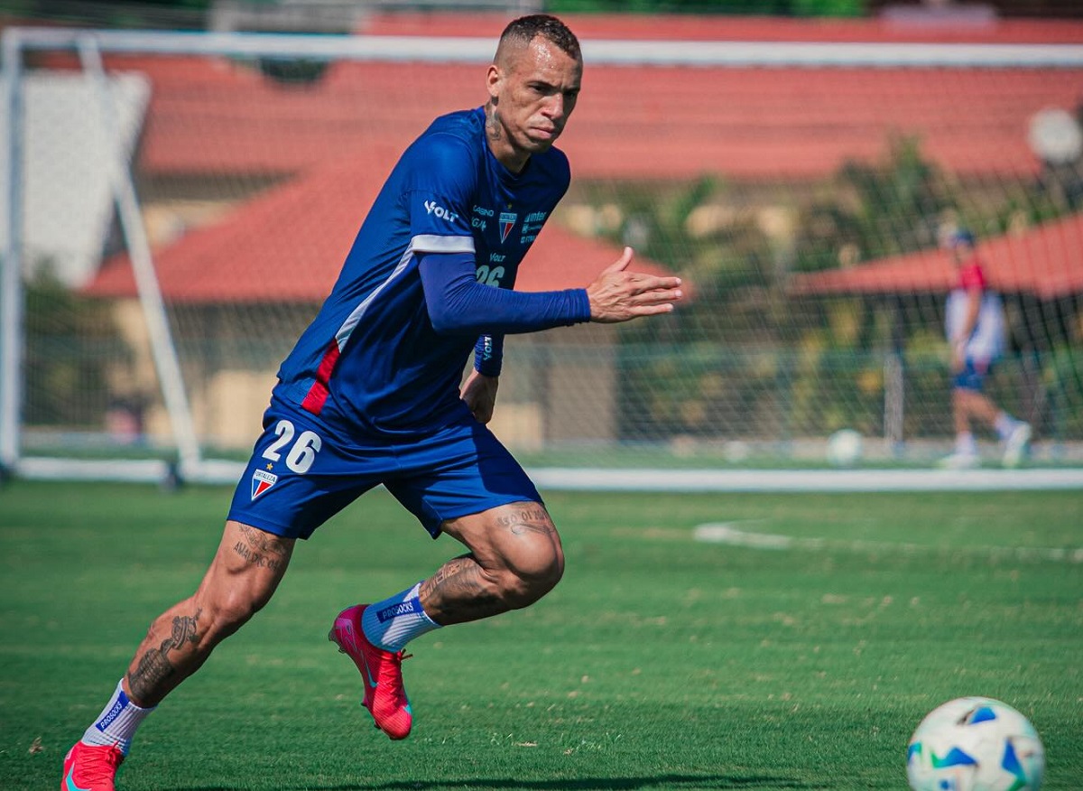Vélez x Fortaleza: onde assistir, escalações e tudo sobre o duelo decisivo da Libertadores. Imagem: Mateus Lotif/FEC