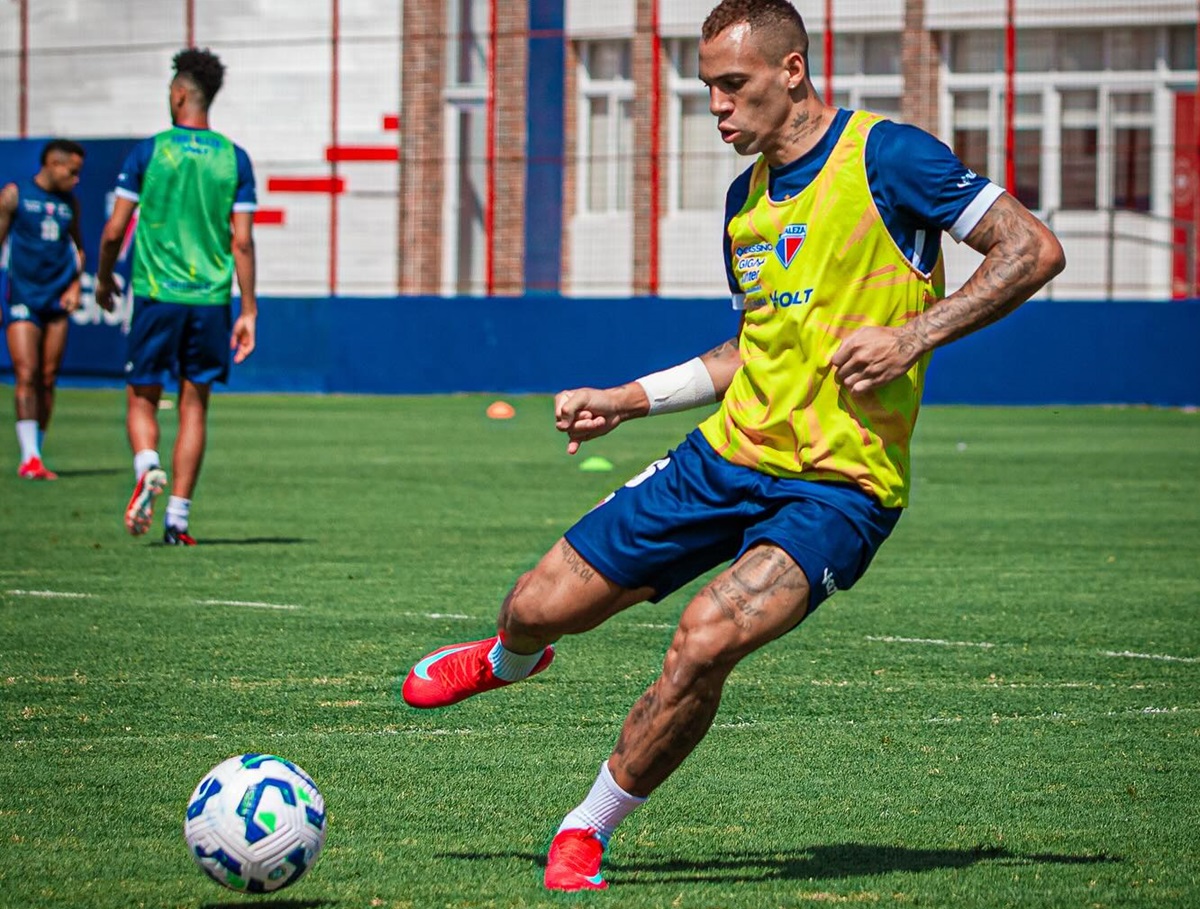 Fortaleza x Botafogo: Onde assistir, escalações e tudo sobre o duelo da 19ª rodada do Brasileirão 2025. Imagem: Mateus Lotif FEC