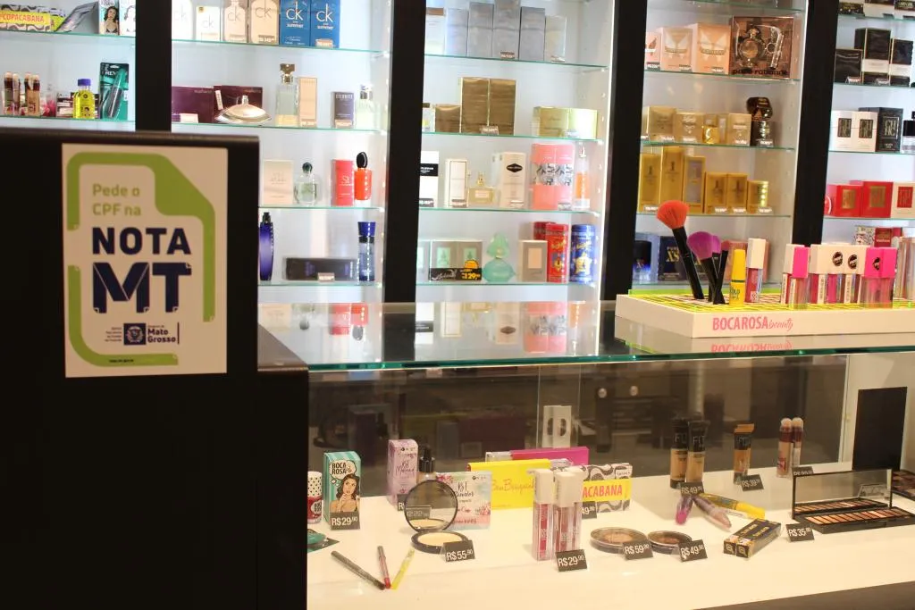 Perfumes e cosméticos estão entre os itens mais procurados para presentear