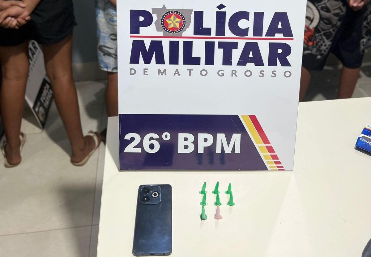 Vítima foi ameaçada de morte; grupo confessou ligação com o Comando Vermelho e um dos detidos admitiu comercializar drogas na região