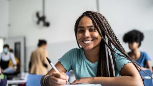 Pé-de-Meia 2025: MEC libera 7ª parcela para estudantes do ensino médio