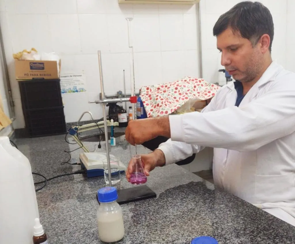 Cajus-do-cerrado coletados no campo para realização de testes