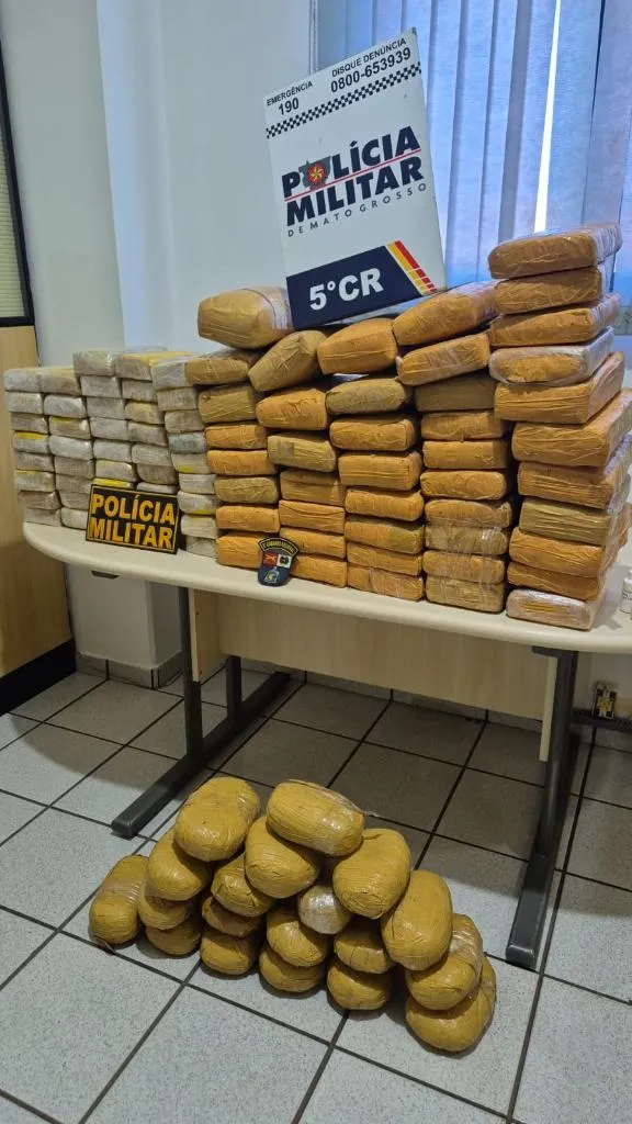 Polícia Militar apreende 103 tabletes de drogas em Torixoréu