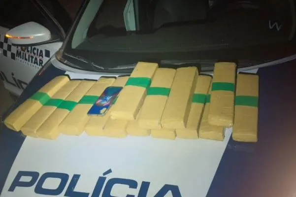 Polícia Militar apreende 15 tabletes de maconha em abordagem na MT-246