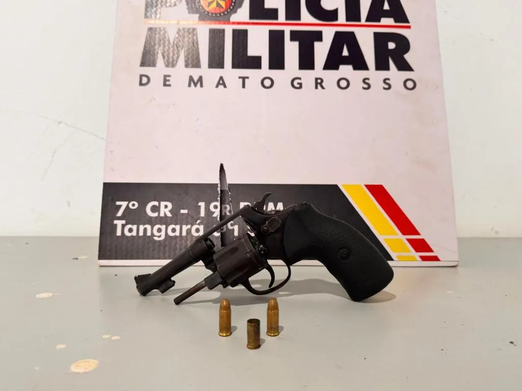 Polícia prende homem com revólver e munições em Tangará da Serra