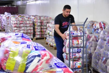 Programa SER Família Solidário entrega 72 mil cestas para os 142 municípios do Estado