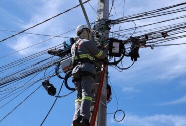 Rede elétrica causa 11 acidentes e 3 mortes em MT no início de 2026; concessionária alerta para riscos
