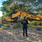 Foram cumpridos 16 mandados de busca e apreensão em Pontes e Lacerda e Conquista d’Oeste; investigação aponta uso de oficinas para ocultar maquinário pesado