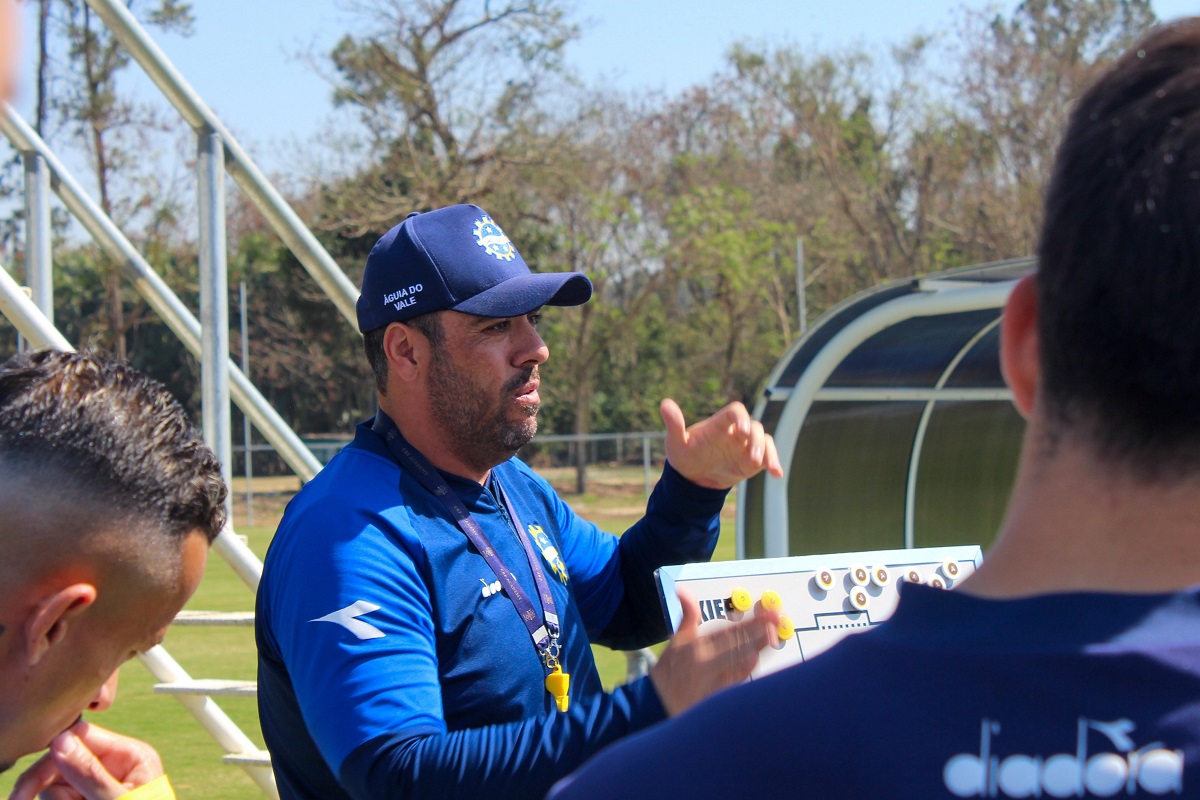São Bento x São José: onde assistir, escalações e análise do duelo pela Copa Paulista 2025. Imagem: Victor Barreto/SJEC