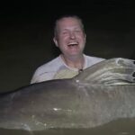 Pescador de MT fisga Piraíba de 2,27 metros em aldeia indígena no Xingu