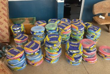 Polícia Militar prende trio suspeito de furto de materiais de construção em Rosário Oeste