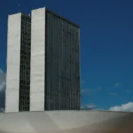 Projeto de lei propõe regras para uso de redes sociais por crianças e adolescentes