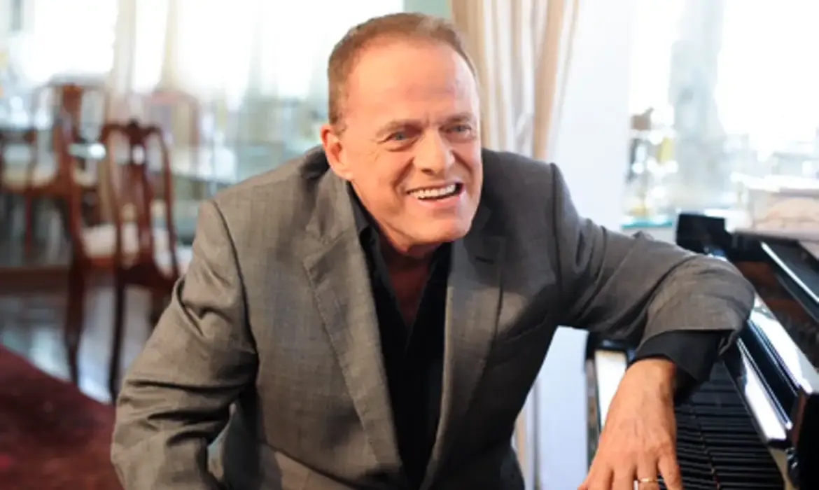 Morre o pianista Miguel Proença, ícone da música brasileira