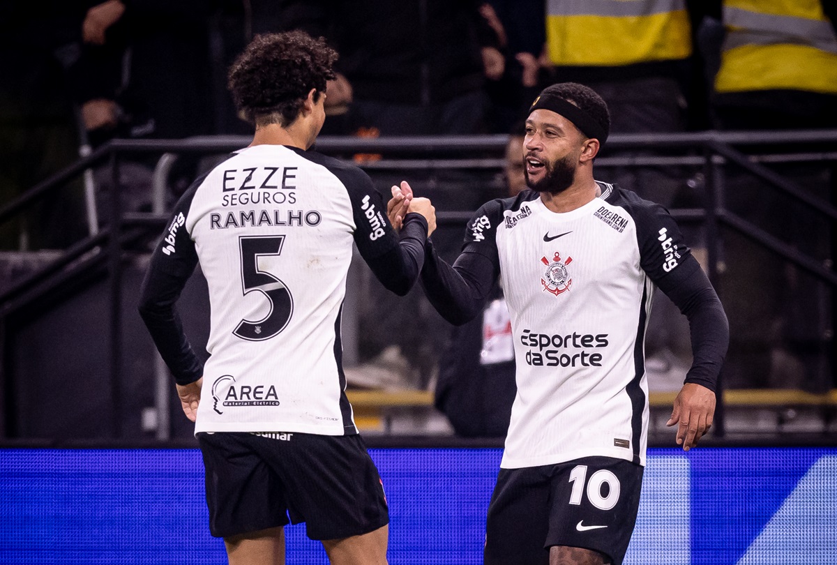 Corinthians x Fortaleza: onde assistir ao vivo, escalações e análise do confronto pela 18ª rodada do Brasileirão. Imagem: Rodrigo Coca/Ag. Corinthians