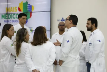 Mais médicos inicia atuação de 1,5 mil profissionais em todo o país