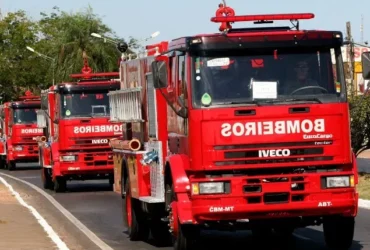 Incêndio de grandes proporções mobiliza bombeiros em Rondonópolis, Mato Grosso