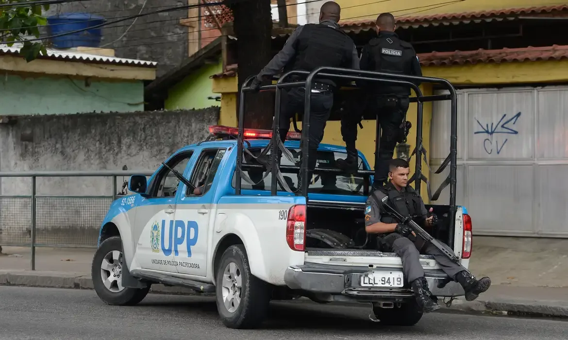 Violência no Rio compromete aprendizado e reduz desempenho escolar
