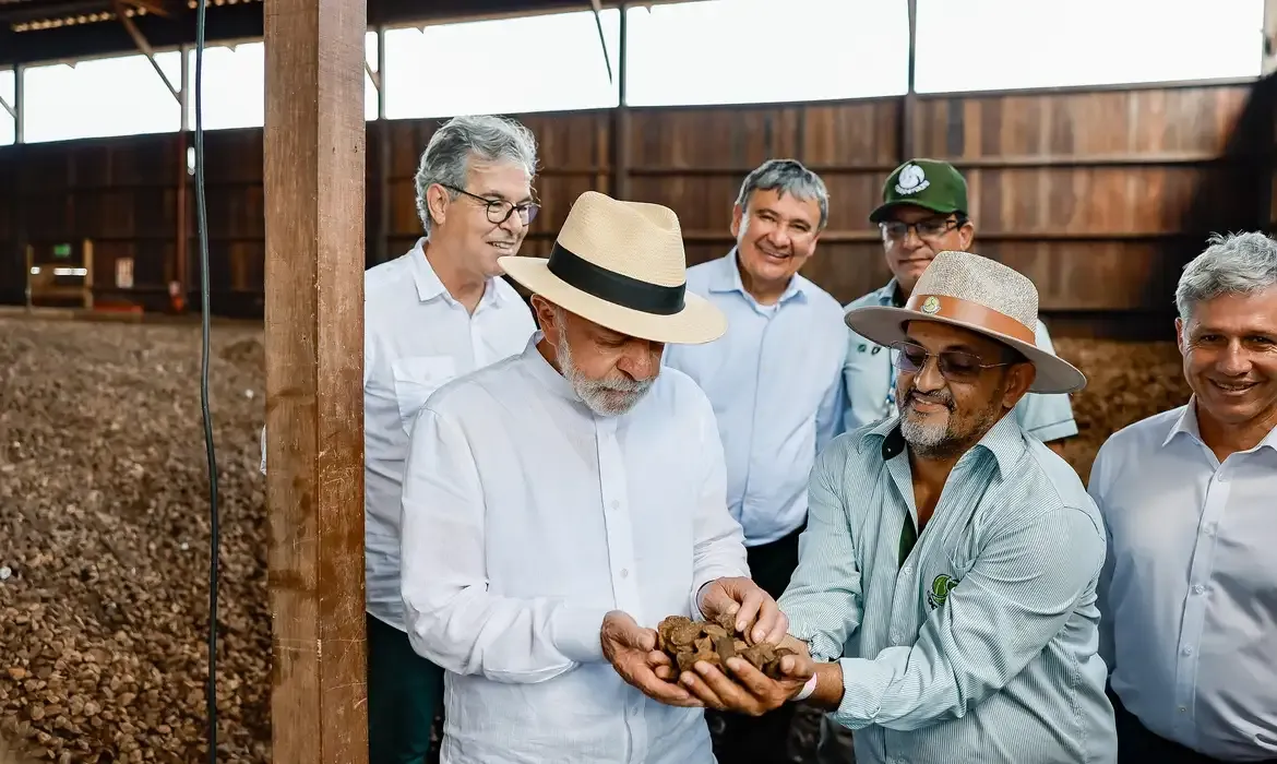 Rio Branco (AC), 08/08/2025 - Presidente da República, Luiz Inácio Lula da Silva, durante visita à Casa de Acolhida Souza Araújo, antes da cerimônia de anúncios de investimentos do Governo Federal par