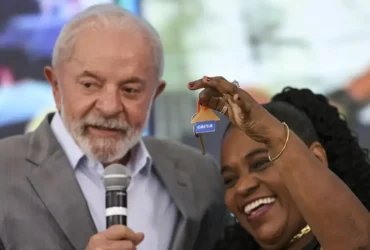 Brasília (DF), 01/08/2025 - O presidente Luiz Inácio Lula da Silva participa da entrega simultânea de 1.876 unidades habitacionais do Minha Casa, Minha Casa, em cerimônia virtual no Palácio do Planalt