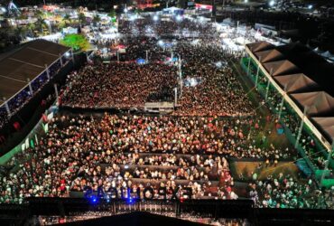Com entrada gratuita, quatro dias de festa celebraram os 37 anos do município com shows nacionais, rodeio e programação para toda a família