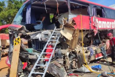BR-163 registra histórico de tragédias com ônibus intermunicipais; acidente mais recente deixa 11 mortos em Lucas do Rio Verde